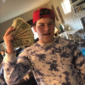 Meet your Posher, Skyler